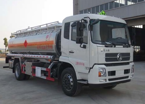 東風(fēng)天錦鋁合金運油車(chē)圖片 東風(fēng)天錦鋁合金運油車(chē)圖片