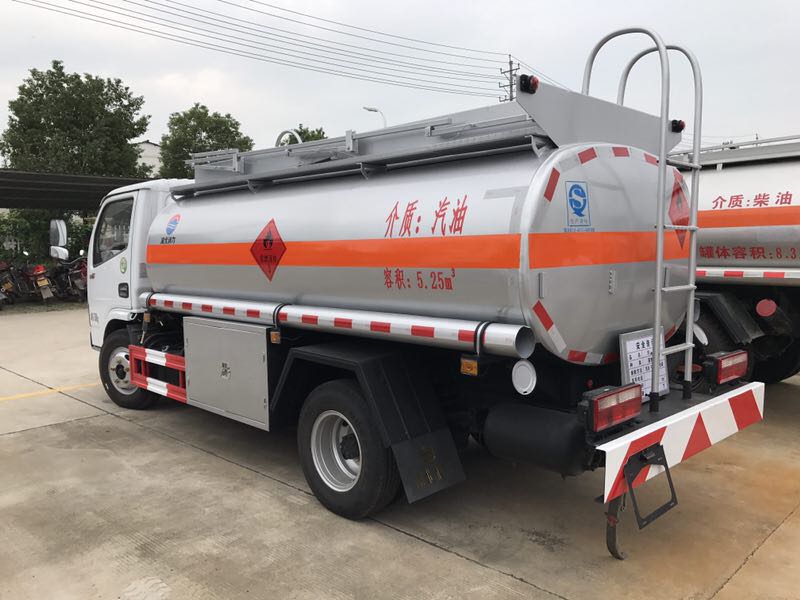 5噸運油車(chē)圖片 5噸運油車(chē)圖片