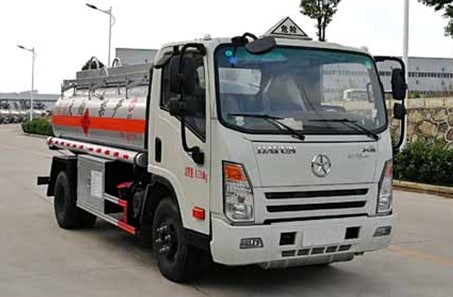 大運5噸加油車(chē)圖片 大運5噸加油車(chē)圖片