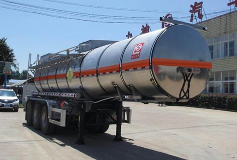 液態(tài)硝酸銨罐式半掛運輸車(chē)圖片 液態(tài)硝酸銨罐式半掛運輸車(chē)圖片