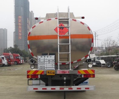 25噸|26噸國六重汽豪沃前四后八鋁合金油罐車(chē)圖片 25噸|26噸國六重汽豪沃前四后八鋁合金油罐車(chē)圖片