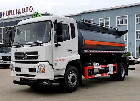 SCS5180GFWDFH型腐蝕性物品罐式運輸車(chē)圖片 SCS5180GFWDFH型腐蝕性物品罐式運輸車(chē)圖片