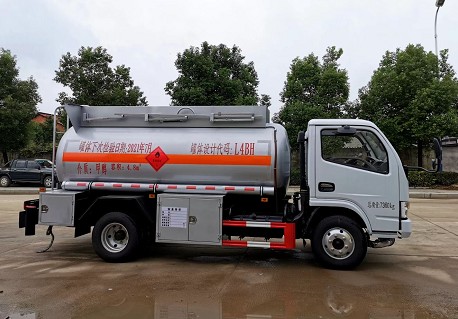 甲醇乙醇罐式運輸車(chē)圖片 甲醇乙醇罐式運輸車(chē)圖片