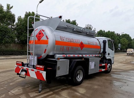 甲醇乙醇罐式運輸車(chē)圖片 甲醇乙醇罐式運輸車(chē)圖片