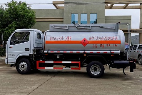 甲醇乙醇罐式運輸車(chē)圖片 甲醇乙醇罐式運輸車(chē)圖片