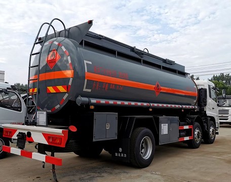 甲醇乙醇罐式運輸車(chē)圖片 甲醇乙醇罐式運輸車(chē)圖片