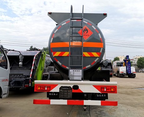 甲醇乙醇罐式運輸車(chē)圖片 甲醇乙醇罐式運輸車(chē)圖片