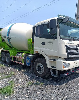 庫存福田歐曼ETX混凝土攪拌車(chē) 庫存福田歐曼ETX混凝土攪拌車(chē)