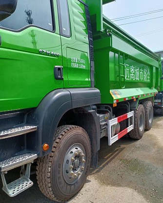 庫存重汽汕德卡后八輪渣土車(chē) 庫存重汽汕德卡后八輪渣土車(chē)