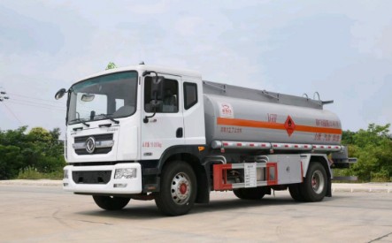 國六12噸東風(fēng)多利卡D9油罐車(chē)多方位圖片 國六12噸東風(fēng)多利卡D9油罐車(chē)多方位圖片