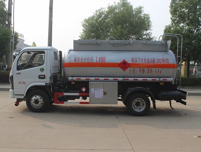 國六5噸甲醇乙醇罐式運輸車(chē)圖片 國六5噸甲醇乙醇罐式運輸車(chē)圖片