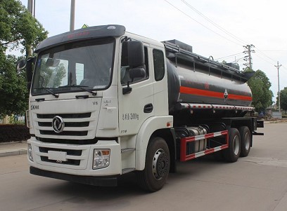 國六東風(fēng)錦程后八輪化工車(chē)圖片 國六東風(fēng)錦程后八輪化工車(chē)圖片