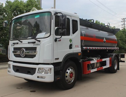 國六東風(fēng)多利卡D9化工車(chē)圖片 國六東風(fēng)多利卡D9化工車(chē)圖片