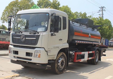 國六東風(fēng)天錦化工車(chē)圖片 國六東風(fēng)天錦化工車(chē)圖片