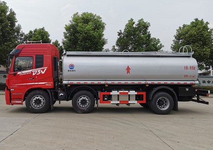 國六東風(fēng)暢行小三軸食用油運輸車(chē)圖片 國六東風(fēng)暢行小三軸食用油運輸車(chē)圖片