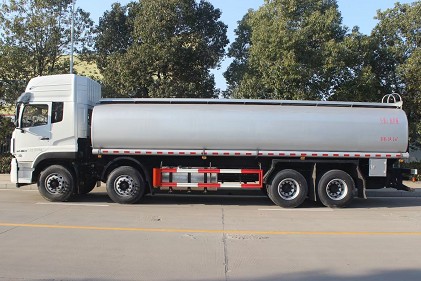 國六東風(fēng)天龍前四后八供液車(chē)圖片 國六東風(fēng)天龍前四后八供液車(chē)圖片