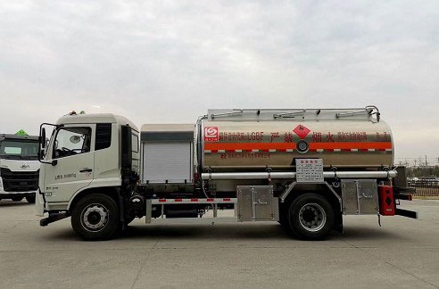 力神國六東風(fēng)天錦飛機加油車(chē) 力神國六東風(fēng)天錦飛機加油車(chē)
