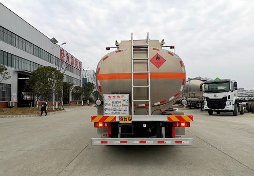 力神國六東風(fēng)天錦飛機加油車(chē)多方位圖片 力神國六東風(fēng)天錦飛機加油車(chē)多方位圖片