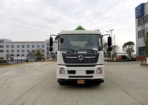 力神國六東風(fēng)天錦飛機加油車(chē)多方位圖片 力神國六東風(fēng)天錦飛機加油車(chē)多方位圖片