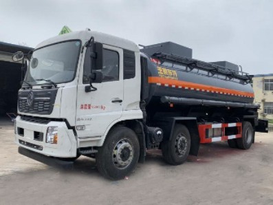 國六東風(fēng)天錦小三軸8類(lèi)腐蝕性物品罐式運輸車(chē) 國六東風(fēng)天錦小三軸8類(lèi)腐蝕性物品罐式運輸車(chē)