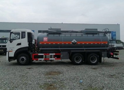 國六東風(fēng)天龍后八輪腐蝕性物品罐式運輸車(chē)圖片 國六東風(fēng)天龍后八輪腐蝕性物品罐式運輸車(chē)圖片