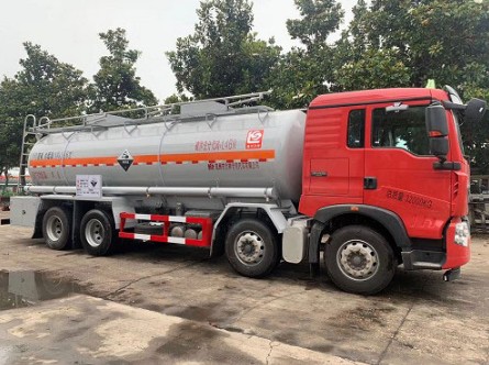 重汽豪沃SLS5322GFWZ5型腐蝕性物品罐式運輸車(chē) 重汽豪沃SLS5322GFWZ5型腐蝕性物品罐式運輸車(chē)