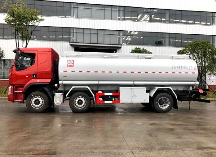 力神牌國五東風(fēng)柳汽乘龍前四后四供液車(chē) 力神牌國五東風(fēng)柳汽乘龍前四后四供液車(chē)