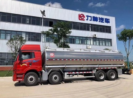 SLS5320GPGC5Q型普通液體運輸車(chē)圖片 SLS5320GPGC5Q型普通液體運輸車(chē)圖片