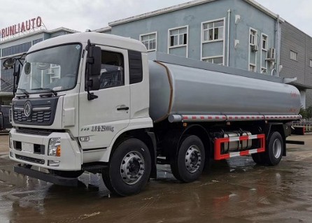 SCS5250GPGDFH型東風(fēng)天錦小三軸普通液體運輸車(chē) SCS5250GPGDFH型東風(fēng)天錦小三軸普通液體運輸車(chē)