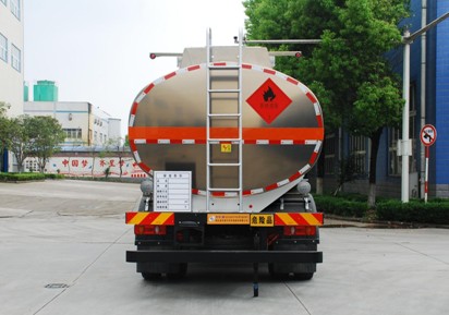 國六東風(fēng)天錦25方油罐車(chē) 國六東風(fēng)天錦25方油罐車(chē)