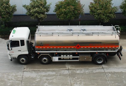 國六東風(fēng)天錦25方油罐車(chē) 國六東風(fēng)天錦25方油罐車(chē)