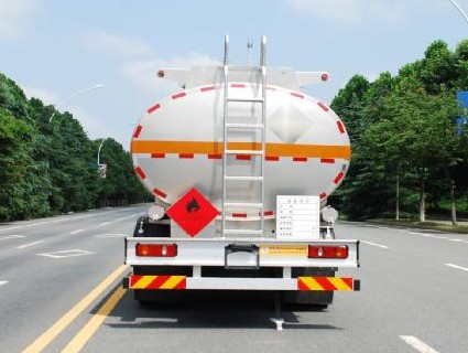 國六東風(fēng)天錦16.6方雙倉油罐車(chē) 國六東風(fēng)天錦16.6方雙倉油罐車(chē)