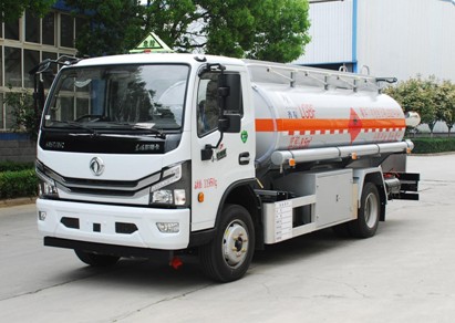 國六東風(fēng)多利卡8.5方油罐車(chē) 國六東風(fēng)多利卡8.5方油罐車(chē)