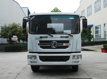國六12.6方東風(fēng)多利卡D9加油車(chē) 國六12.6方東風(fēng)多利卡D9加油車(chē)