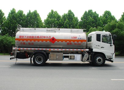 國六東風(fēng)天錦14.2方鋁合金運油車(chē) 國六東風(fēng)天錦14.2方鋁合金運油車(chē)
