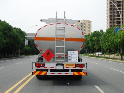 國六東風(fēng)天錦14.2方鋁合金運油車(chē) 國六東風(fēng)天錦14.2方鋁合金運油車(chē)