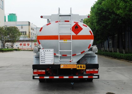國六東風(fēng)福瑞卡8.6方運油車(chē) 國六東風(fēng)福瑞卡8.6方運油車(chē)