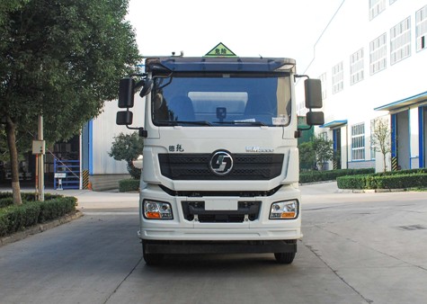國六陜汽德龍31方鋁合金運油車(chē) 國六陜汽德龍31方鋁合金運油車(chē)