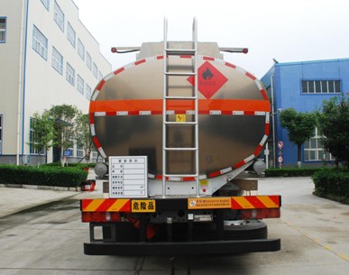 國六重汽汕德卡23.6方鋁合金運油車(chē) 國六重汽汕德卡23.6方鋁合金運油車(chē)