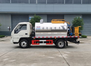 3.7立方福田藍牌普通型瀝青灑布車(chē) 3.7立方福田藍牌普通型瀝青灑布車(chē)