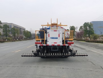 4.2立方標準型瀝青灑布車(chē) 4.2立方標準型瀝青灑布車(chē)