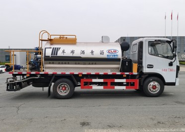 4.2立方標準型瀝青灑布車(chē) 4.2立方標準型瀝青灑布車(chē)