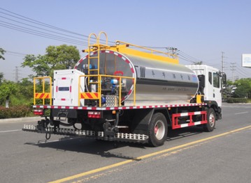 11.5立方標準型瀝青灑布車(chē) 11.5立方標準型瀝青灑布車(chē)