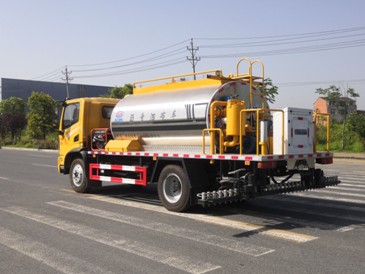 6.3立方東風(fēng)華神T3智能型瀝青灑布車(chē) 6.3立方東風(fēng)華神T3智能型瀝青灑布車(chē)