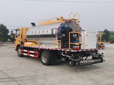 7立方標準型瀝青灑布車(chē) 7立方標準型瀝青灑布車(chē)