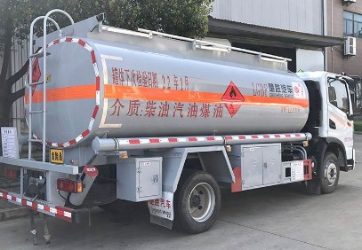 國六東風(fēng)華神(T3)8噸油罐車(chē) 國六東風(fēng)華神(T3)8噸油罐車(chē)