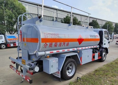 國六東風(fēng)8噸油罐車(chē) 國六東風(fēng)8噸油罐車(chē)