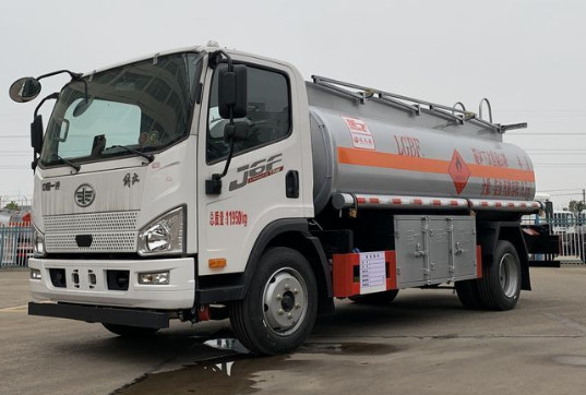 國六解放(J6F)7噸油罐車(chē)|加油車(chē) 國六解放(J6F)7噸油罐車(chē)|加油車(chē)