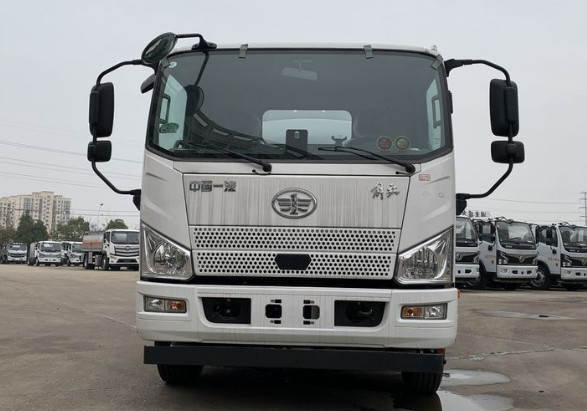 國六解放(J6F)7噸油罐車(chē)|加油車(chē) 國六解放(J6F)7噸油罐車(chē)|加油車(chē)