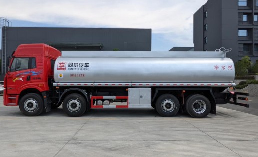 解放前四后六22方供液車(chē)_專(zhuān)威牌HTW5310GPGCA6型普通液體運輸車(chē) 解放前四后六22方供液車(chē)_專(zhuān)威牌HTW5310GPGCA6型普通液體運輸車(chē)